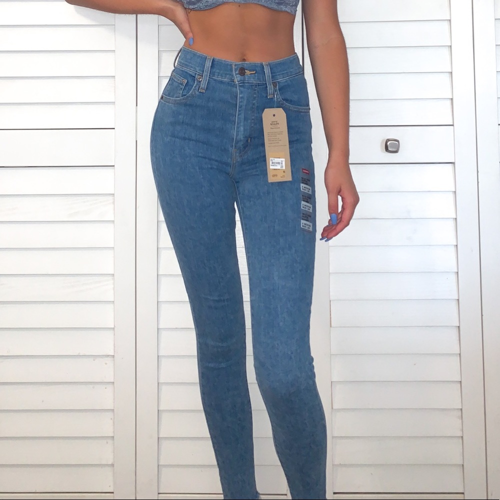 Levi’s High-Rise Skinny Jeans
